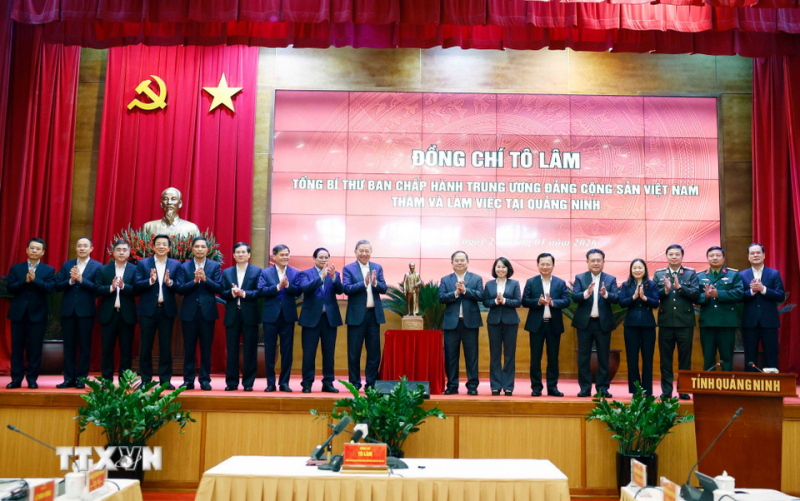 Quảng Ninh từng bước trở thành hình mẫu phát triển xanh, hiện đại, sáng tạo và hội nhập quốc tế -0