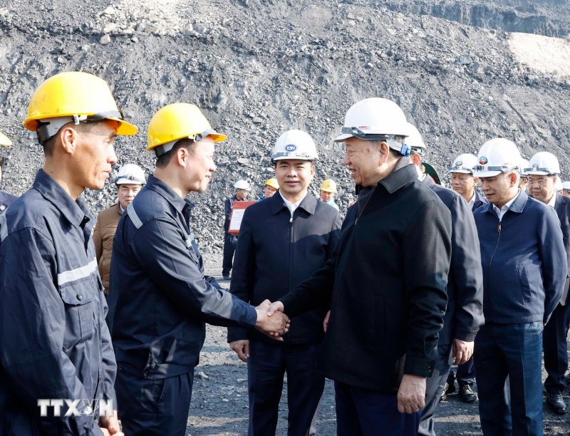 Ngành than phải gắn tăng năng suất với tăng thu nhập, cải thiện đời sống công nhân -0