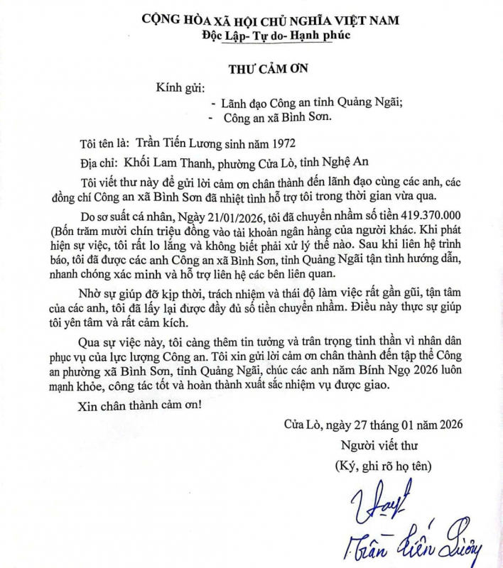 Công an xã Bình Sơn phối hợp trao trả hơn 419 triệu đồng do chuyển khoản nhầm -0