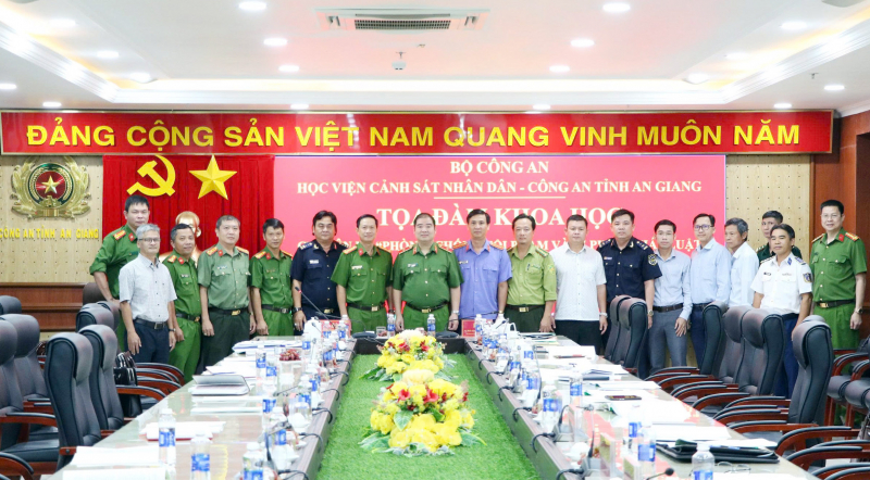 Toạ đàm khoa học về phòng, chống tội phạm xâm hại đa dạng sinh học -0