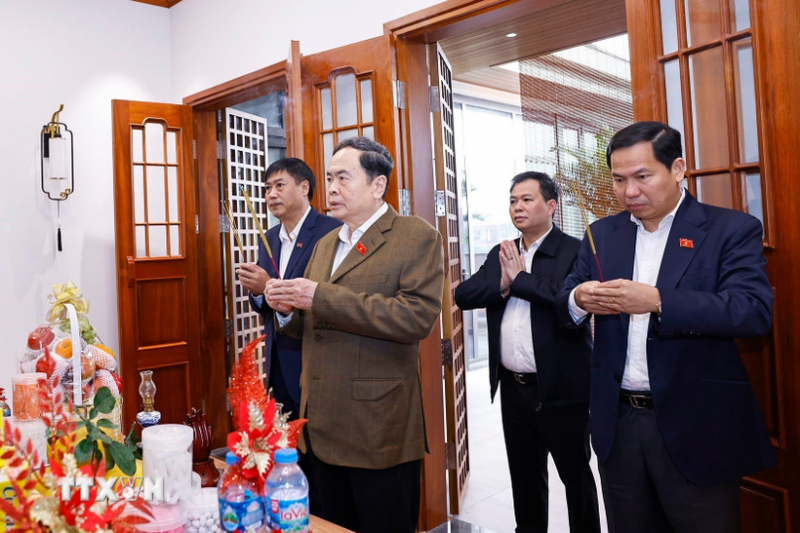 Chủ tịch Quốc hội tri ân các đồng chí nguyên lãnh đạo Đảng, Nhà nước -0