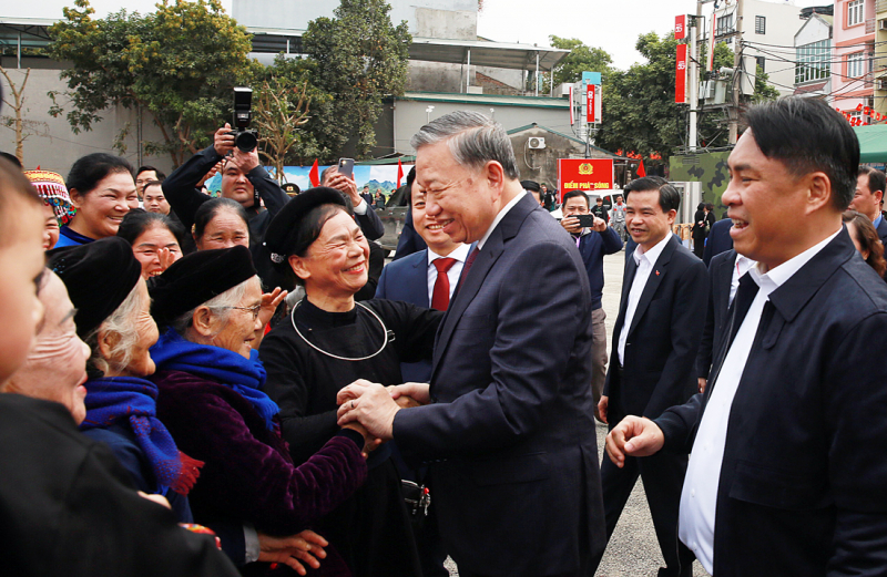 Cao Bằng cùng cả nước bước đi vững chắc trên con đường phát triển -0