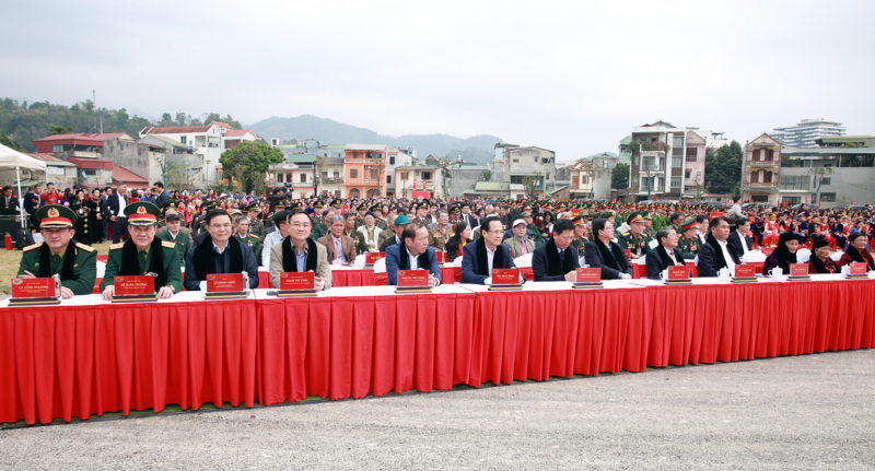 Cao Bằng cùng cả nước bước đi vững chắc trên con đường phát triển -0