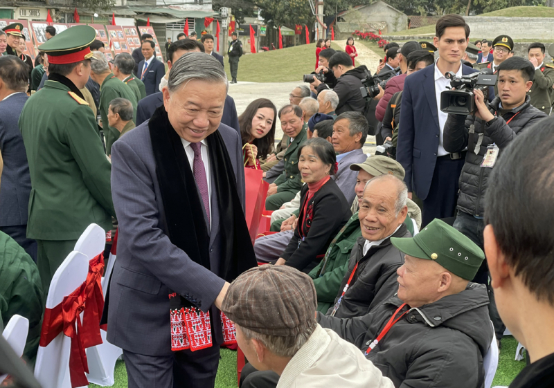 Quyết tâm đưa Cao Bằng vươn lên mạnh mẽ, đời sống ngày càng ấm no, hạnh phúc -0