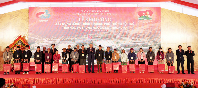 Học với khát vọng vươn lên, góp phần xây dựng quê hương cội nguồn Pác Bó ngày càng giàu đẹp -1