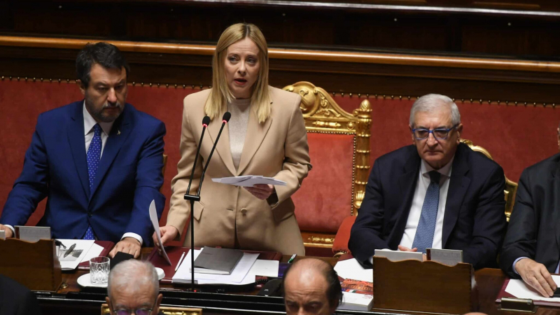 Cơn phản tỉnh của những “người đồng điệu” -0