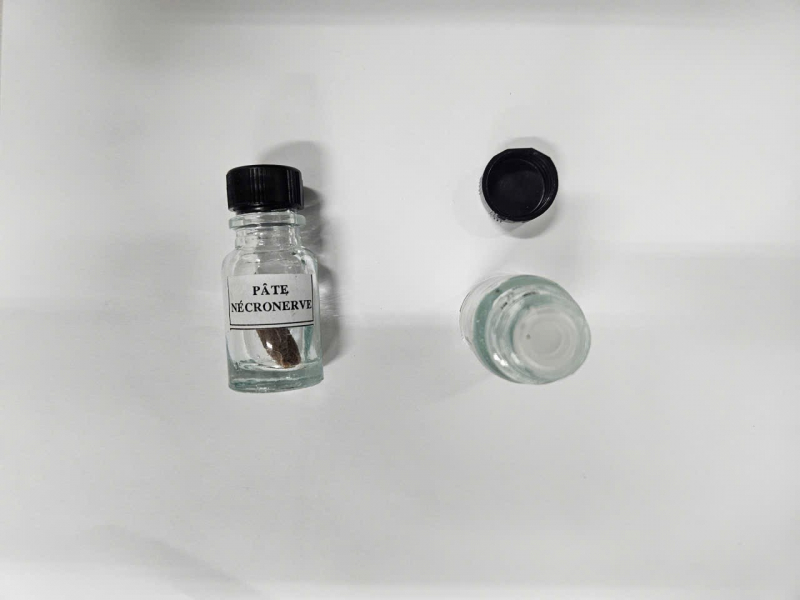 Triệt phá đường dây sản xuất, mua bán trái phép chất độc “thạch tín” dùng trong nha khoa -0