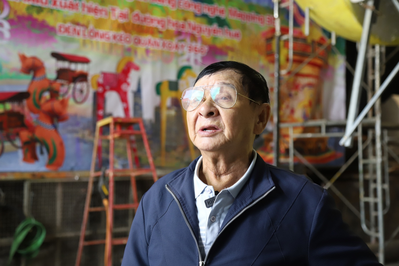 Khám phá xưởng làm chế tác linh vật ngựa khổng lồ phục vụ Đường hoa Nguyễn Huệ 2026 -0