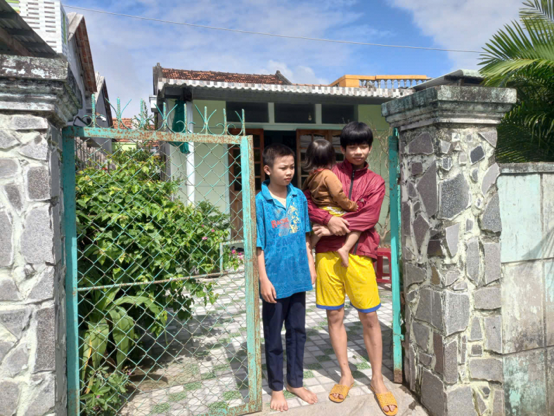 Khen thưởng đột xuất nam sinh cứu giúp phi công trong vụ rơi máy bay ở phía Đông tỉnh Đắk Lắk -0