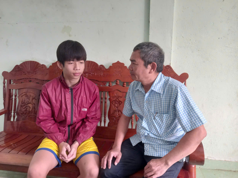 Gặp nam sinh cứu phi công trong vụ máy bay quân sự rơi ở phía Đông tỉnh Đắk Lắk -0