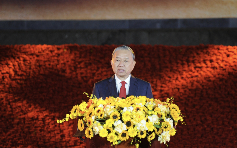 Hai tay xây dựng một sơn hà - Thiêng liêng, trao truyền qua các thế hệ -0