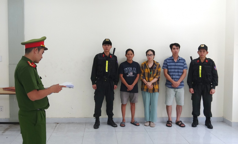 Triệt phá đường dây sản xuất, mua bán trái phép chất độc “thạch tín” dùng trong nha khoa -0