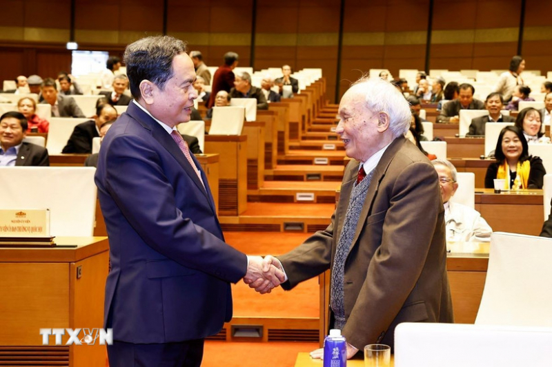 Chủ tịch Quốc hội Trần Thanh Mẫn gặp mặt nguyên lãnh đạo Quốc hội qua các thời kỳ -1