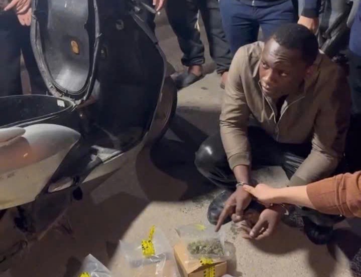 gen-n-z7476524756434_2be478e656909bc508cfb9c1ea55e14c.jpg -0