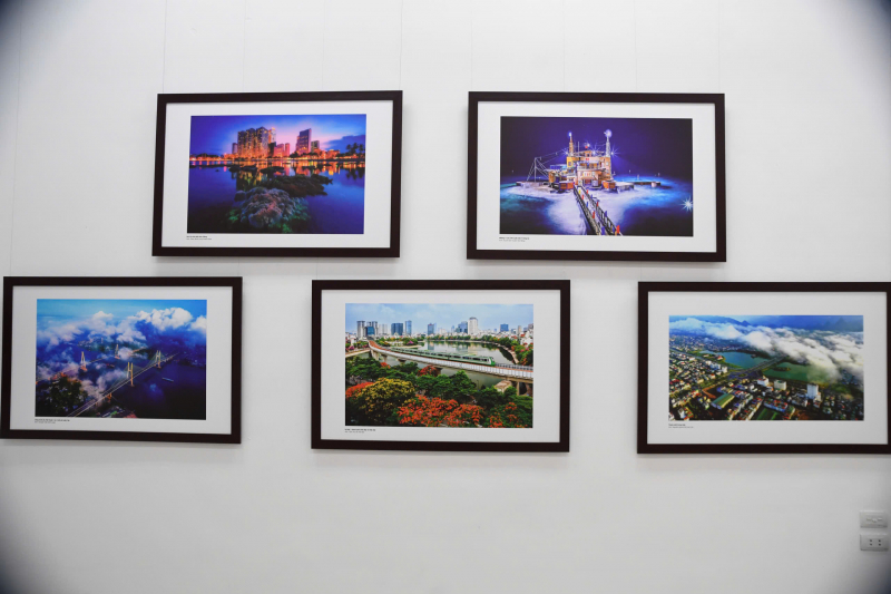 Triển lãm ảnh “Mừng Đảng, Mừng Xuân và Chào mừng thành công Đại hội lần thứ XIV của Đảng” -2