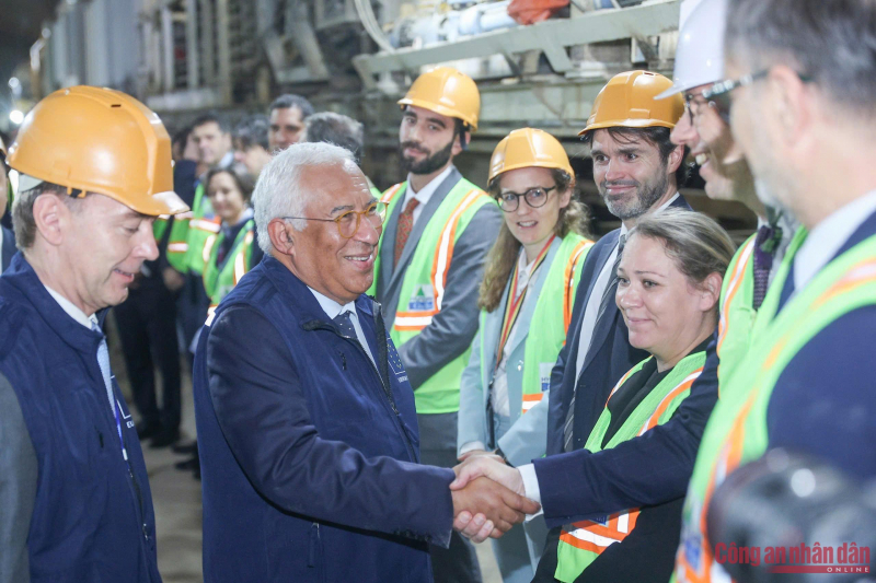 Chủ tịch Hội đồng châu Âu thăm dự án metro số 3 tại Hà Nội -7