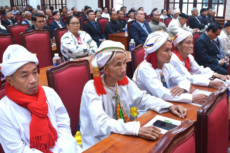 Biểu dương 200 “cầu nối ý Đảng, lòng dân” ở Lâm Đồng -0