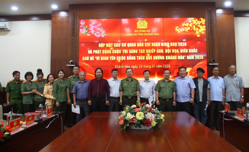 Phát động cuộc thi sáng tác nhiếp ảnh, hội họa, điêu khắc chủ đề “Vì bình yên cuộc sống trên quê hương Khánh Hòa” -0