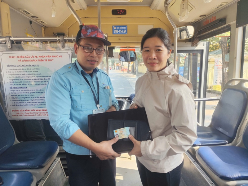 Hơn 3000 hành khách để quên tài sản trên xe buýt được hỗ trợ nhận lại -0