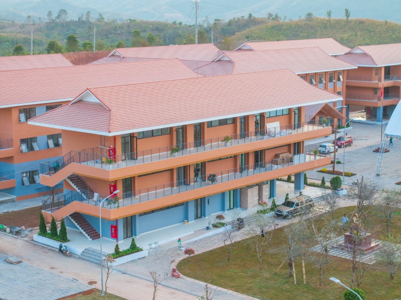 Sắp khánh thành trường học liên cấp hiện đại bậc nhất vùng biên giới Điện Biên -0