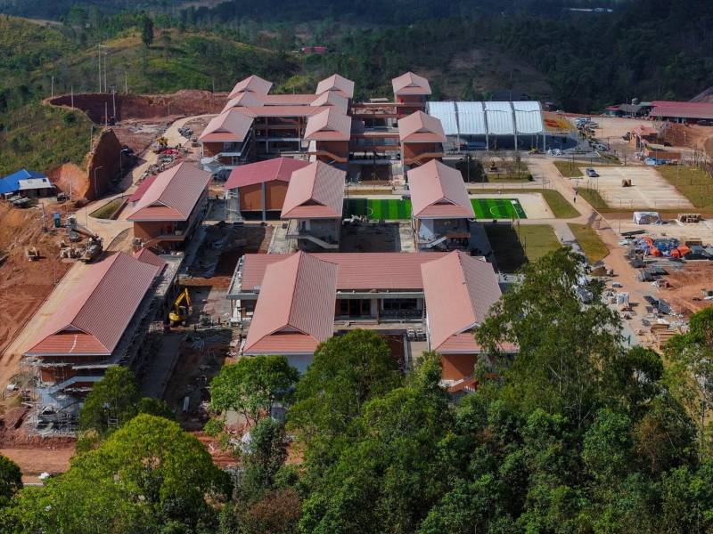 Sắp khánh thành trường học liên cấp hiện đại bậc nhất vùng biên giới Điện Biên -1