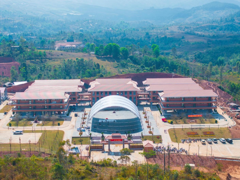 Sắp khánh thành trường học liên cấp hiện đại bậc nhất vùng biên giới Điện Biên -1