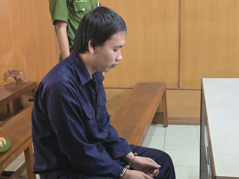 Tuyên án đối tượng cướp tài sản, hiếp dâm bé gái bán vé số mới 14 tuổi -0