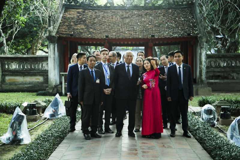 European Council President António Costa visits Temple of Literature -0