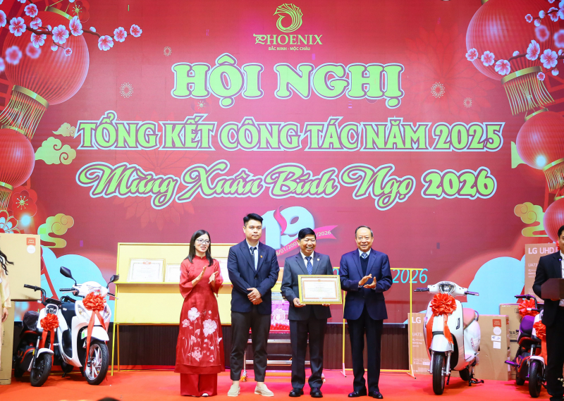 Tập đoàn Phượng Hoàng ghi dấu ấn trong công tác an sinh xã hội năm 2025 -0