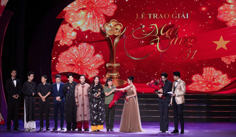 “Chiến sĩ quả cảm” được vinh danh “Chương trình truyền hình - nền tảng số được yêu thích nhất” -0