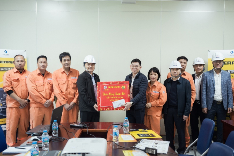 Lãnh đạo Tổng công ty Phát điện 1 thăm hỏi, chúc Tết Công ty cổ phần Nhiệt điện Quảng Ninh -0