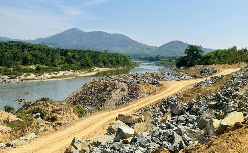 Sử dụng đất khi chưa được bàn giao, chủ đầu tư dự án thủy điện bị phạt 700 triệu đồng -0