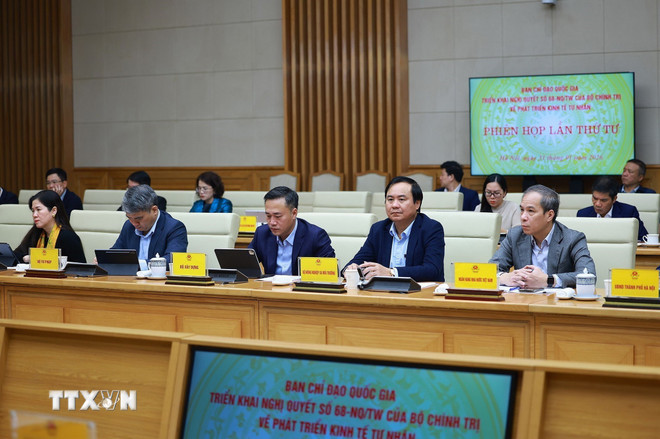 Thủ tướng: Nhà nước thực hiện “5 thông”, doanh nghiệp thực hiện “5 tiên phong” để phát triển kinh tế tư nhân -0