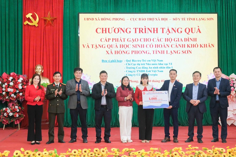 Lan toả hơi ấm vùng biên- hành dộng thiết thực trong phong trào thi đua “Ba Nhất” -0