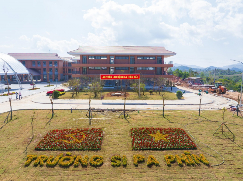 Phòng học “5 sao” tại trường liên cấp chuẩn quốc tế đầu tiên vùng biên giới Điện Biên  -0