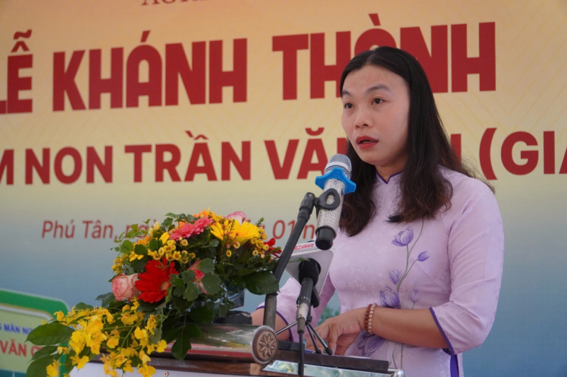 Bàn giao Trường Mầm non Trần Văn Ơn do Agribank Bến Tre tài trợ  -0
