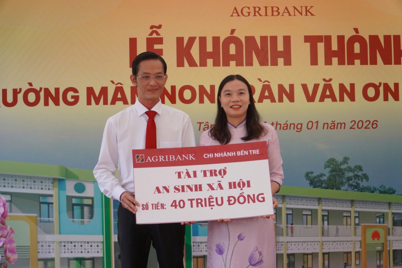 Bàn giao Trường Mầm non Trần Văn Ơn do Agribank Bến Tre tài trợ  -0
