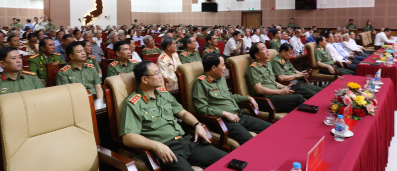 Lực lượng Công an tiếp tục đi đầu trong thực hiện nhiệm vụ đảm bảo an ninh, trật tự trong kỷ nguyên mới   -0