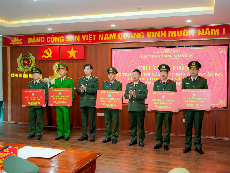 Học viện ANND hỗ trợ hơn 700 triệu đồng xây nhà tạm tại Điện Biên và Tuyên Quang -0