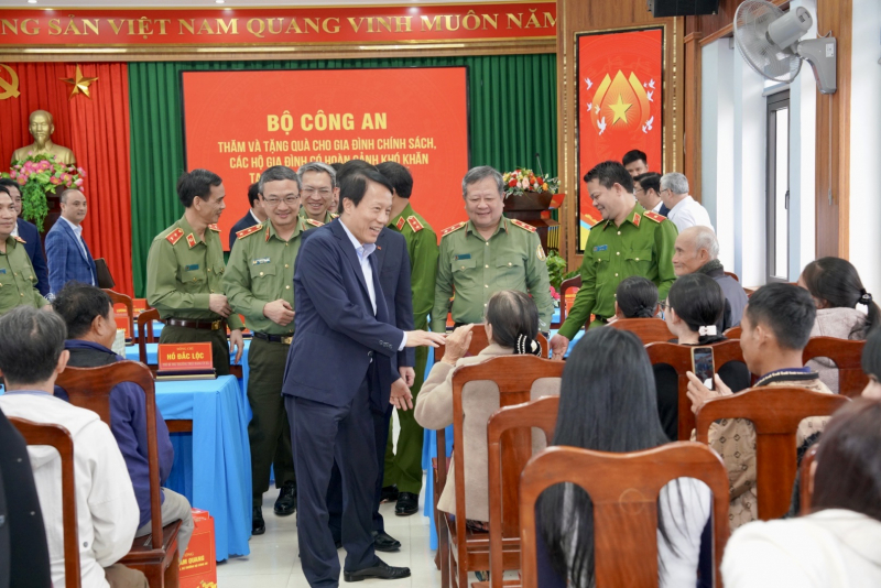 Bộ trưởng Lương Tam Quang giám sát, kiểm tra công tác bầu cử tại TP Huế -0