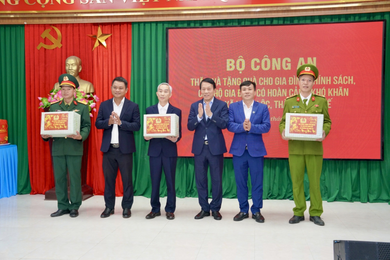 Bộ trưởng Lương Tam Quang giám sát, kiểm tra công tác bầu cử tại TP Huế -0