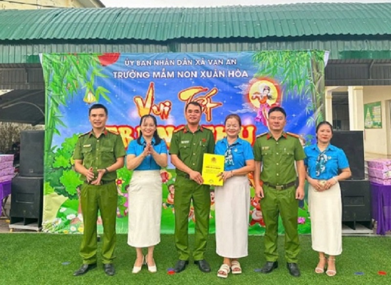 Cụ thể hoá Nghị quyết Đại hội XIV của Đảng - Ghi nhận từ thực tiễn Công an cơ sở -0