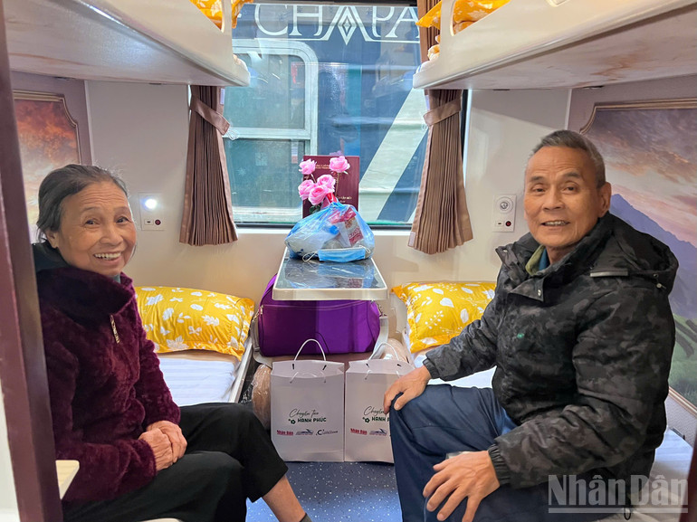 Báo Nhân Dân ra mắt 