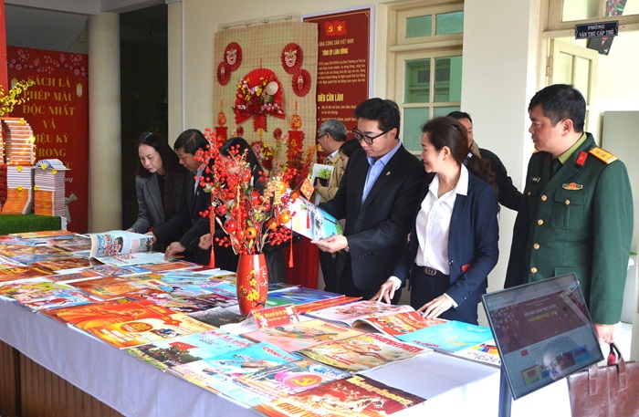 Triển lãm “Mùa Xuân – Khởi đầu thắng lợi” lan tỏa khí thế thi đua đầu năm -0