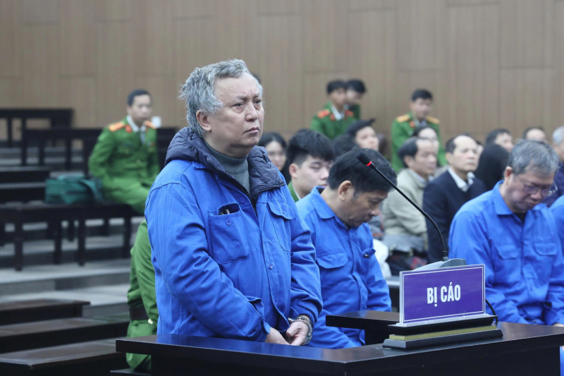 Cựu Tổng Giám đốc VICEM bị tuyên phạt 17 năm tù -0