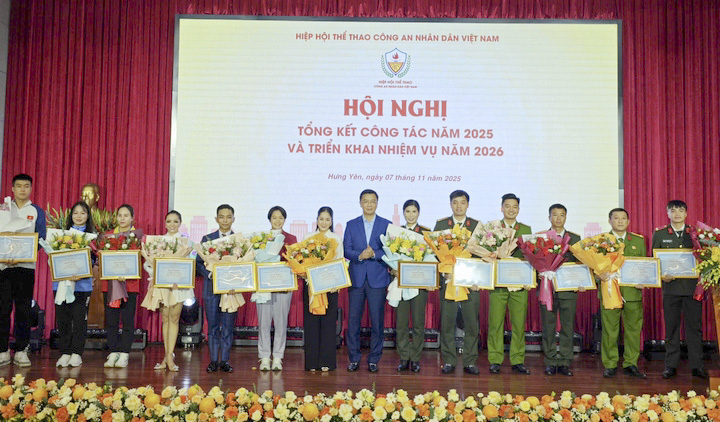 Một năm rực rỡ của thể thao Công an nhân dân -1