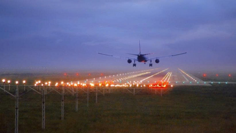 Tìm ra phương thức khắc phục hạn chế khai thác do điều kiện thời tiết đặc thù ở sân bay Nội Bài -0