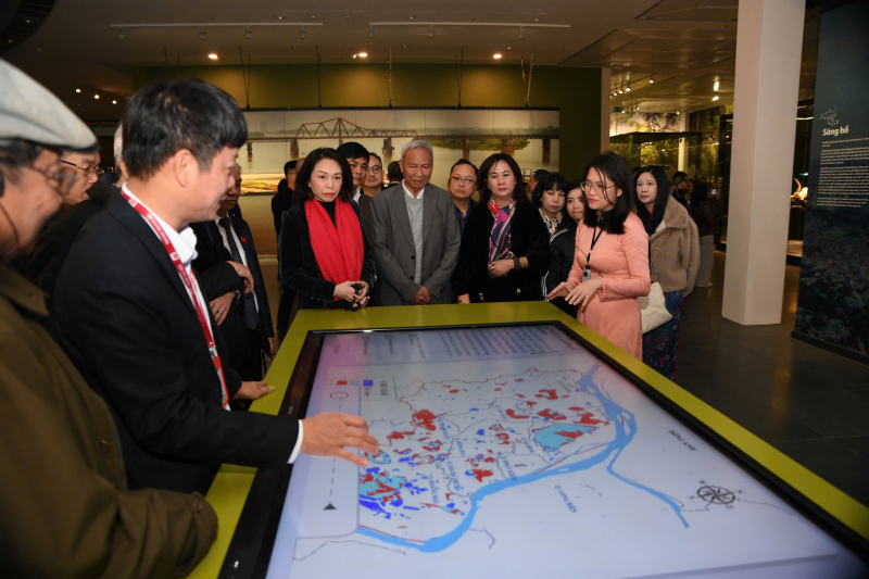 Triển lãm “Long Mã khai văn”, mở cửa các trưng bày thường xuyên của Bảo tàng Hà Nội -0