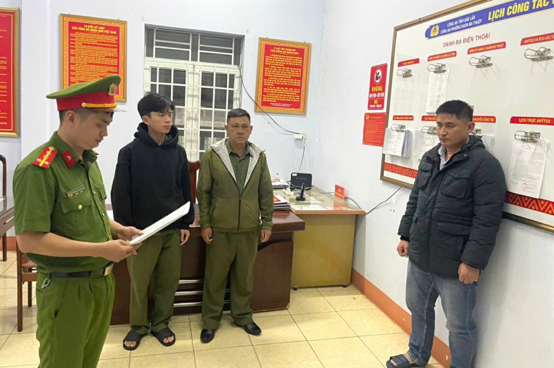 Mở kho “chui” rồi sản xuất hàng trăm tấn lúa giống giả -0