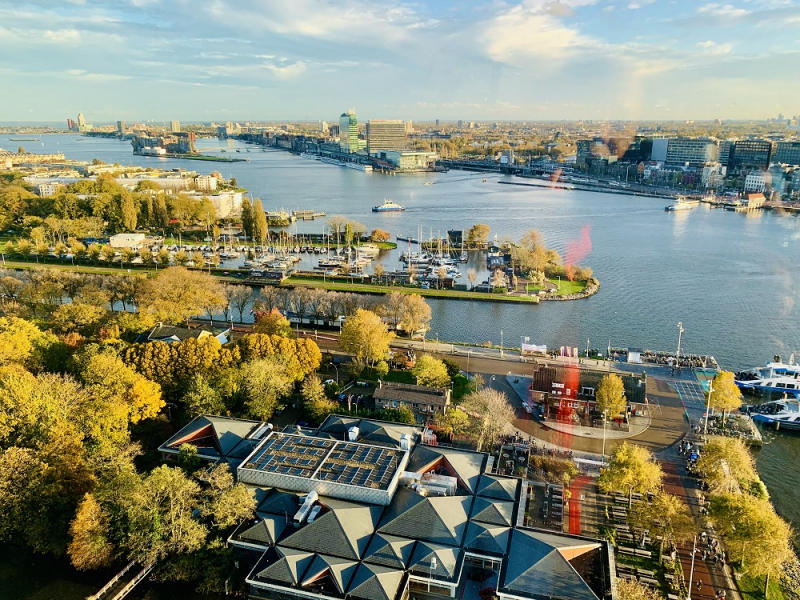 Hà Lan mới chỉ dăm ngày -0